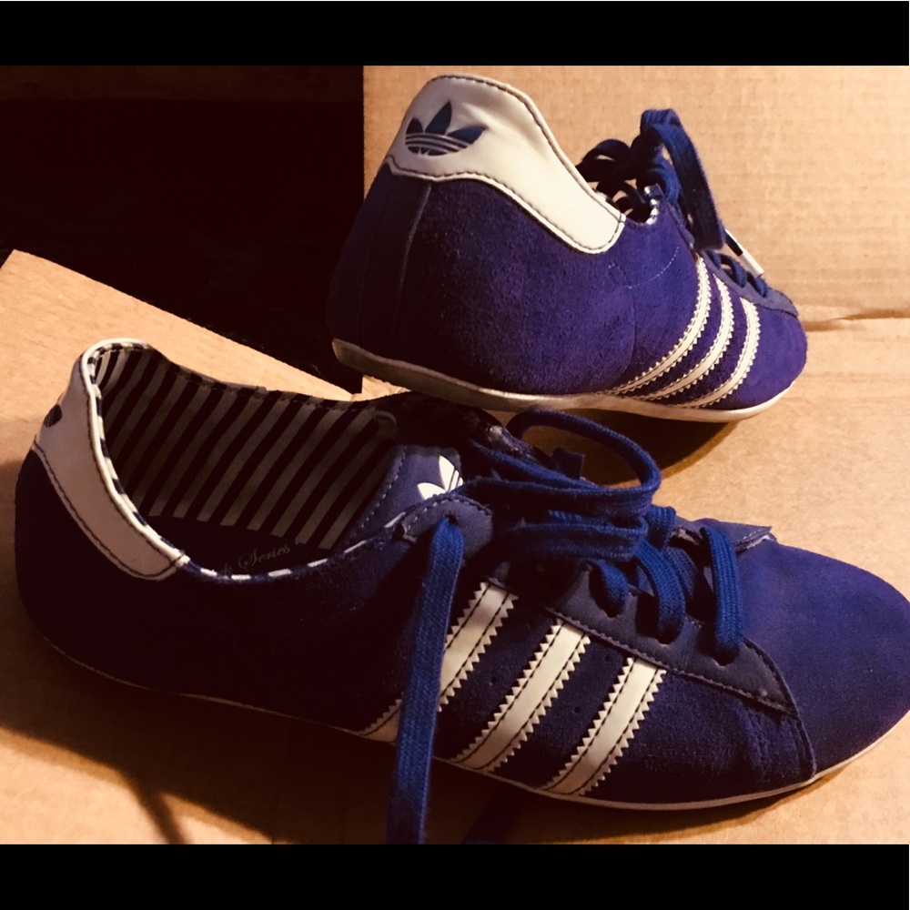 Adidas suede fashion sneakers US Sz 8
